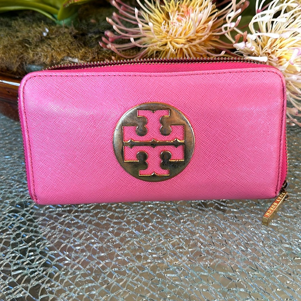 HOT PINK TORY BURCH LONG WALLET GUC